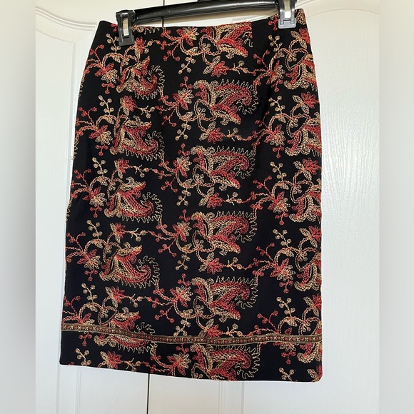 Nicole Miller Dresses & Skirts - Nicole Miller Black Skirt with Red and Gold Embroidery